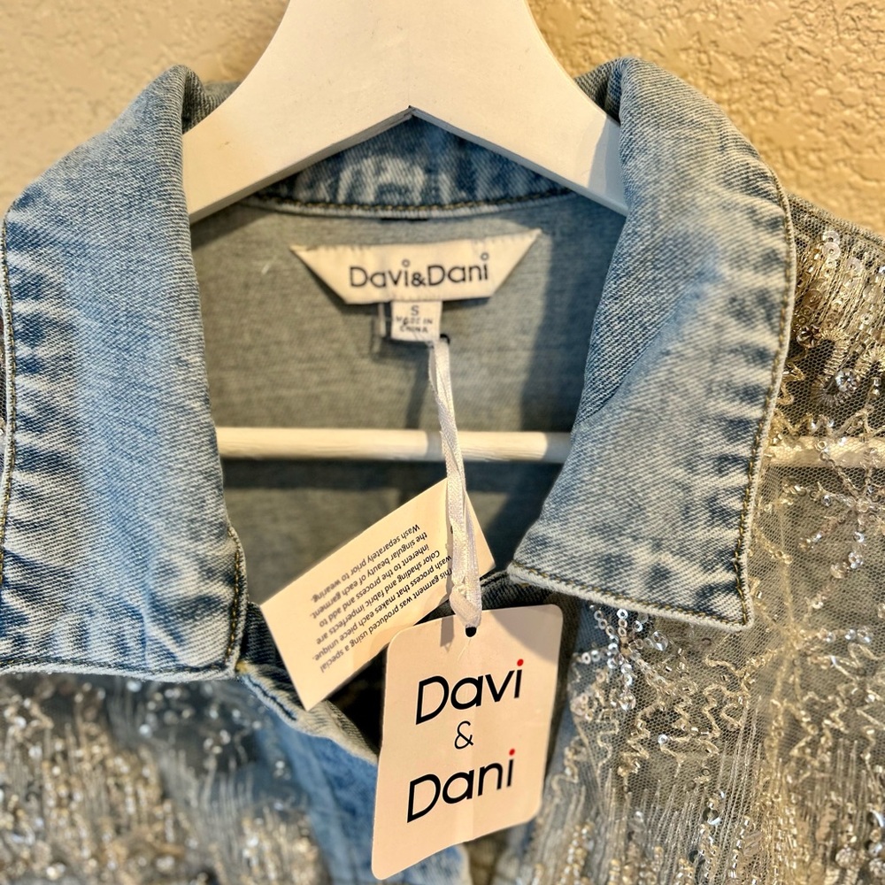 DAVI & DANI NWT Light Blue Cropped Denim Jacket with Sheer Embellishments Size S - Picture 8 of 13